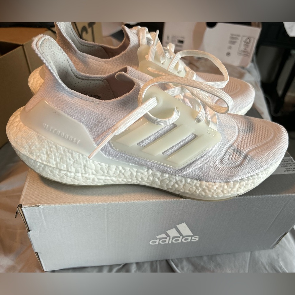 Adidas Ultraboost 22 GX5590